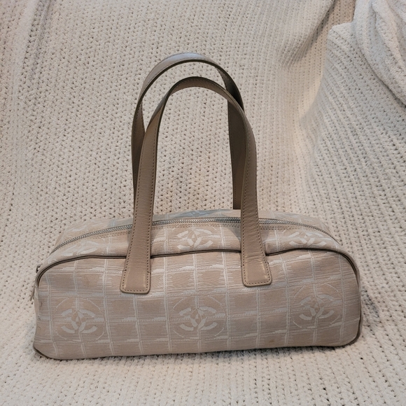 **HOST PICK ** Authentic Chanel Travel Line Handbag in Beige - Picture 3 of 16